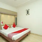 Hotel O Sai President